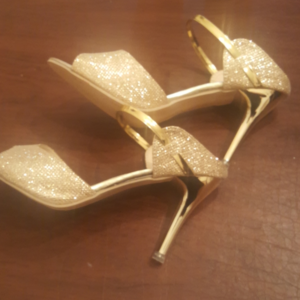 Shoes - Picture 3 of 5